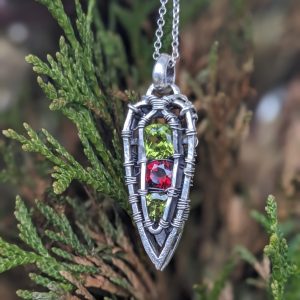 Pendentif Péridots, Grenat et Argent Massif